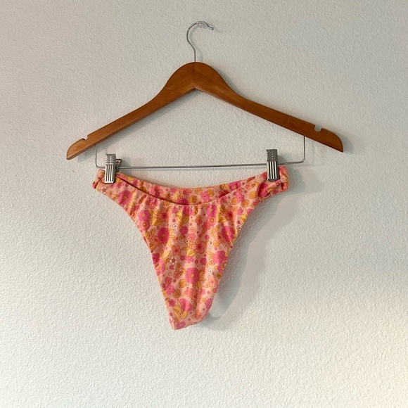 Lovers + Friends Vintage Summer Bikini Top & Bottom Set in 70’s Floral - Picture 8 of 9
